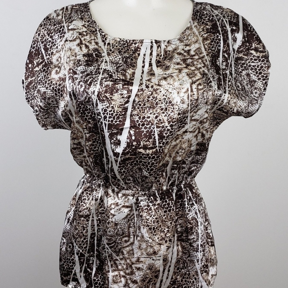 IZ Byer Top size Medium Brown Beaded Short Sleeve